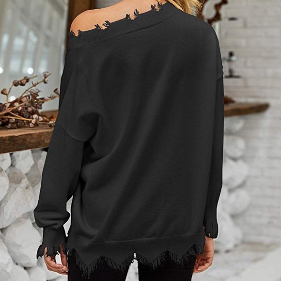 Distressed Fringe Heart Knit Sweater - Picture 2 of 7